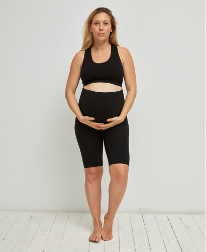 Nahtlose Schwangerschaft-Biker Shorts aus gerippter Bio-Baumwolle schwarz