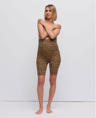 Schwangerschaft-Biker Shorts mit Leopardenmuster Camel aus Bio-Baumwolle