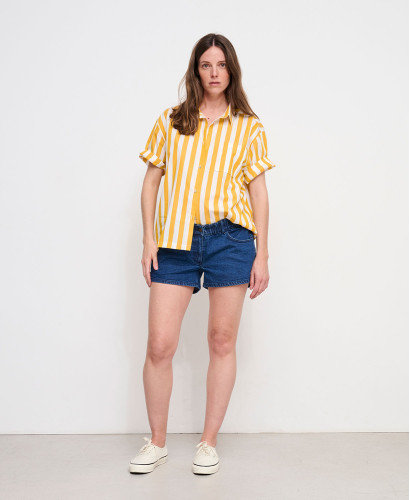 Mittelblaue Umstands-Jeans-Shorts